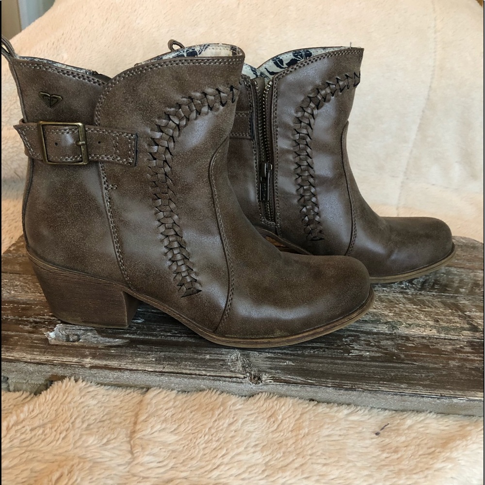 Roxy Boot like new